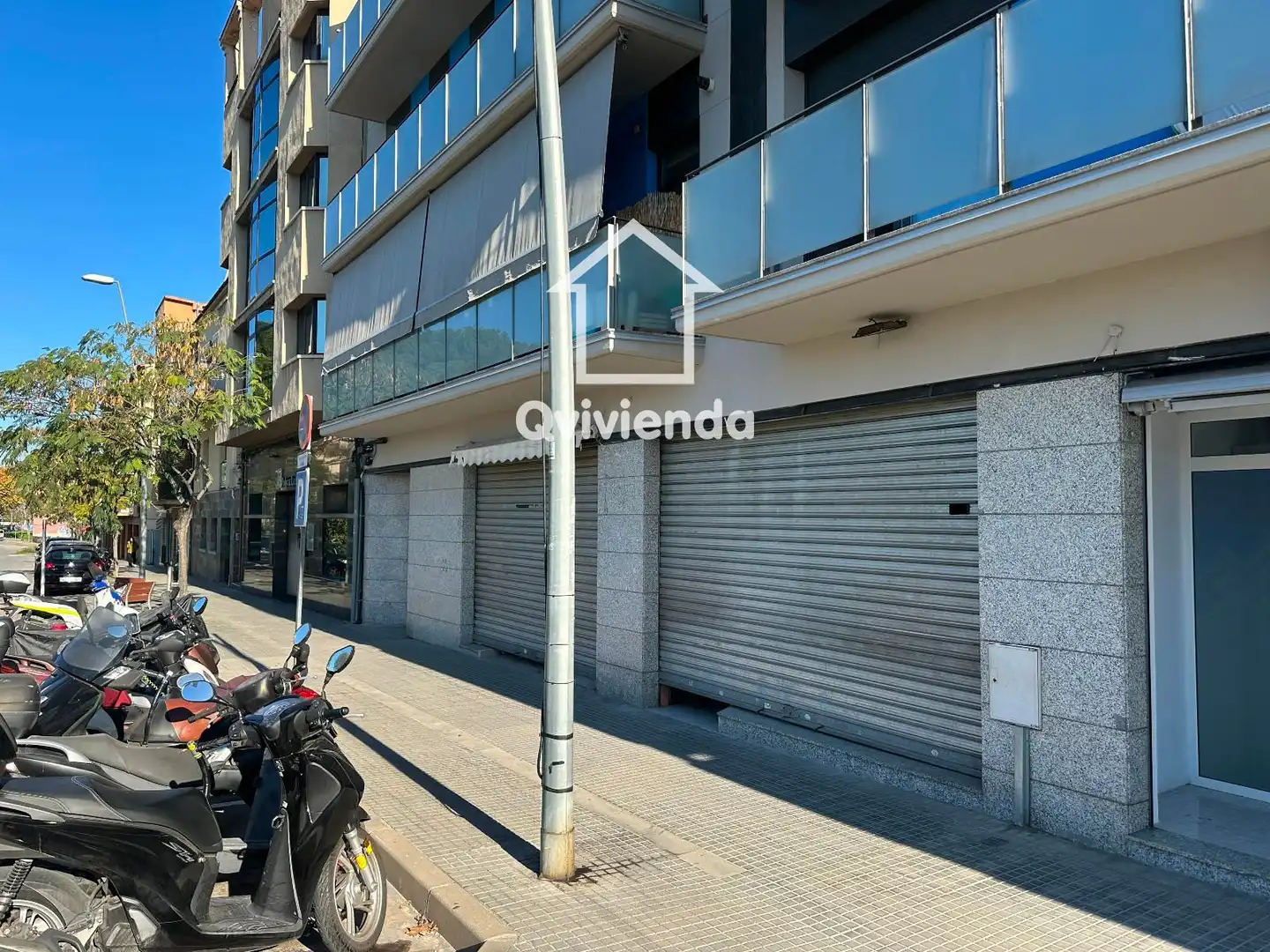Local comercial de lloguer a Lluis Companys, imagen 2