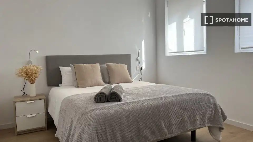 Piso con terraza en alquiler en L'Eixample, imagen 18
