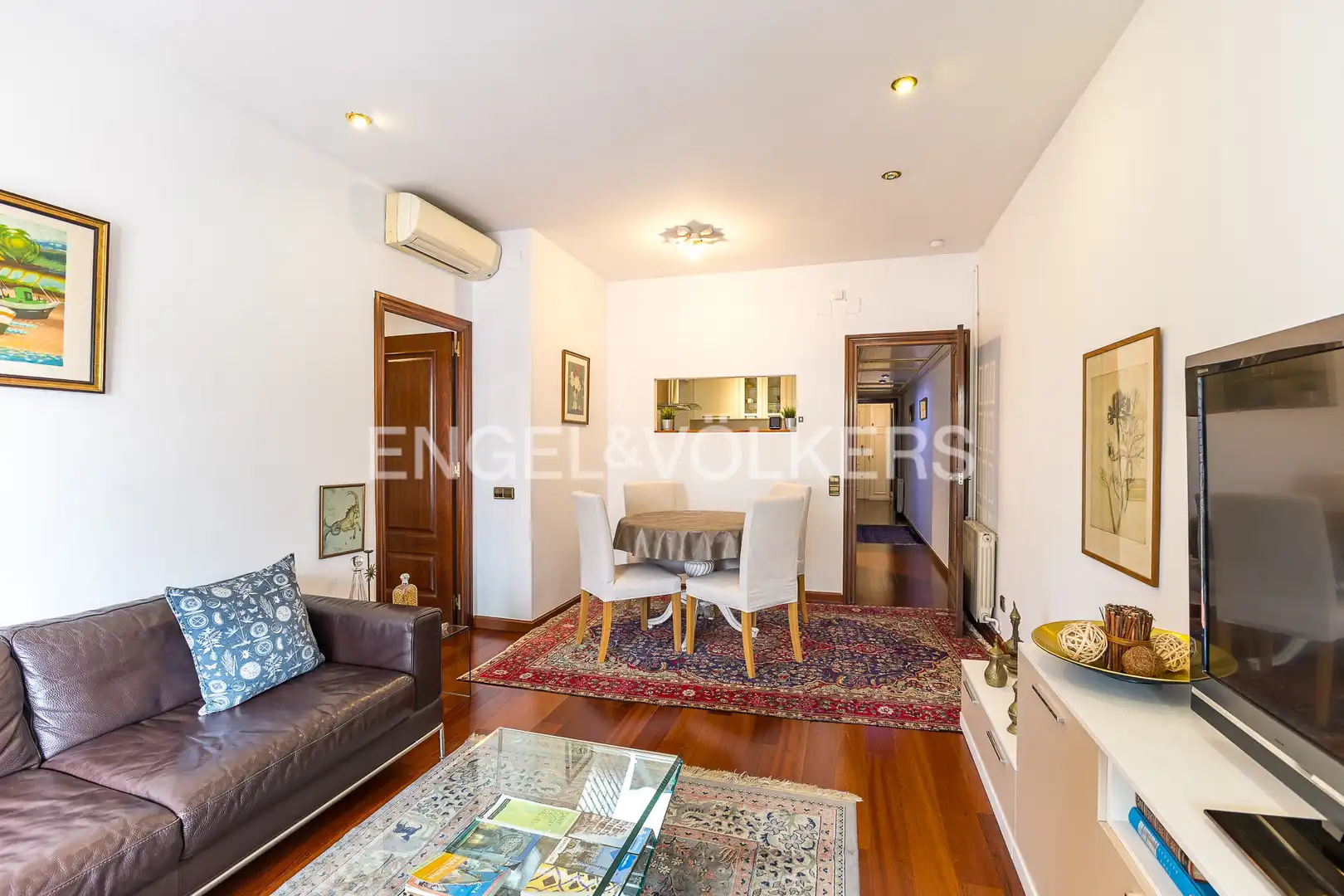Living room of Flat for sale in Barcelona  with Air Conditioner, Heating and Parquet flooring