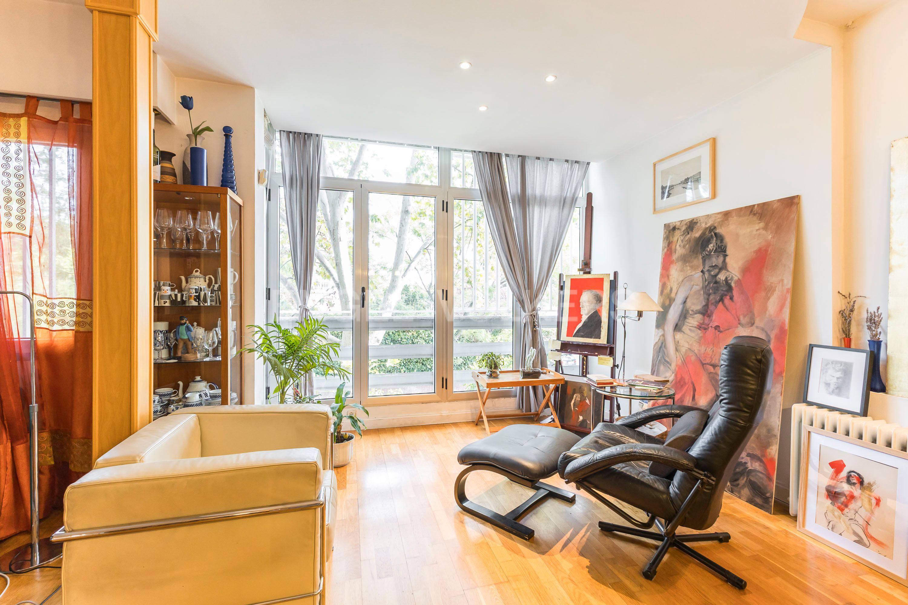 Living room of Flat for sale in  Madrid Capital  with Heating and Parquet flooring