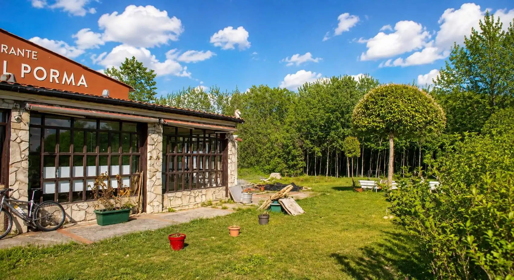Vista exterior de Casa o xalet en venda en Valdefresno amb Calefacció, Jardí privat i Terrassa