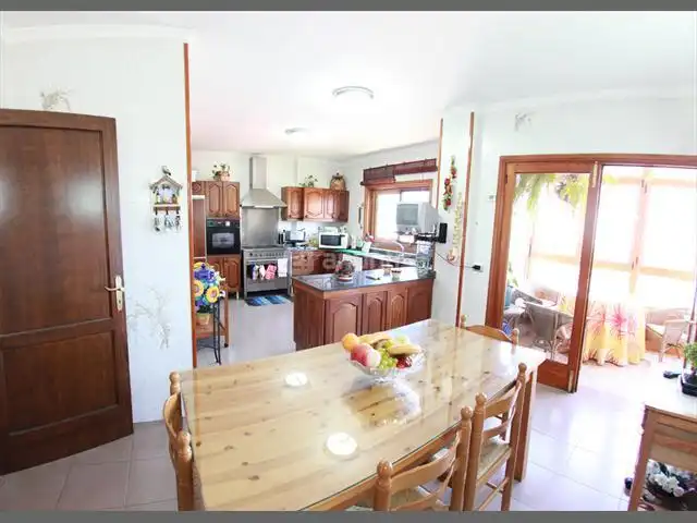 Cuina de Casa o xalet en venda en Santa Brígida amb Aire condicionat, Calefacció i Terrassa
