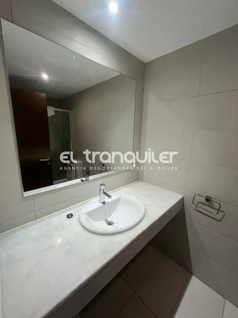 Bathroom of Duplexes for sale in Madrid  with Air Conditioner, Swimming Pool and Furnished