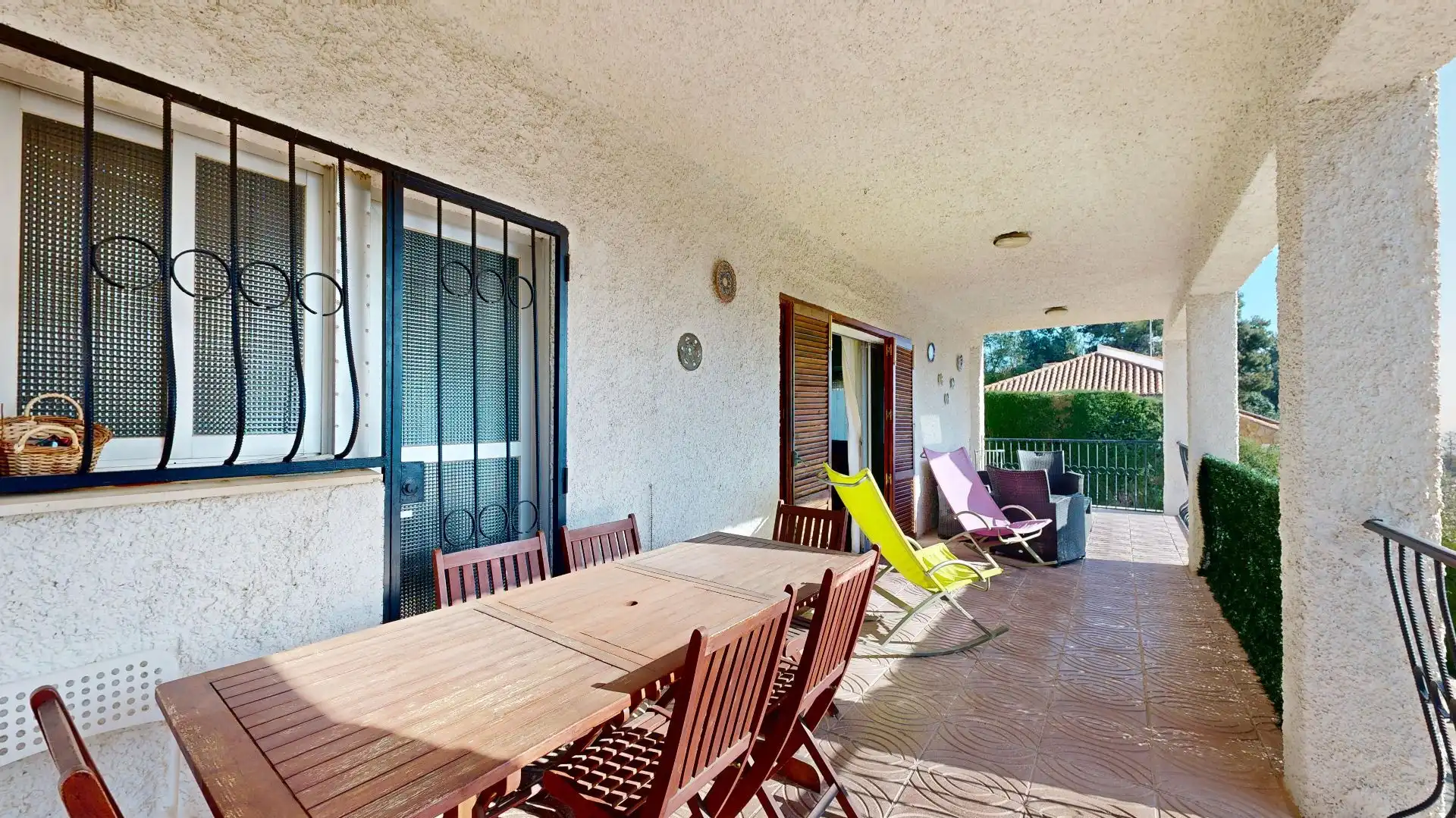 Terrasse von Haus oder Chalet zum Verkauf in Chiva mit Privatgarten und Abstellraum