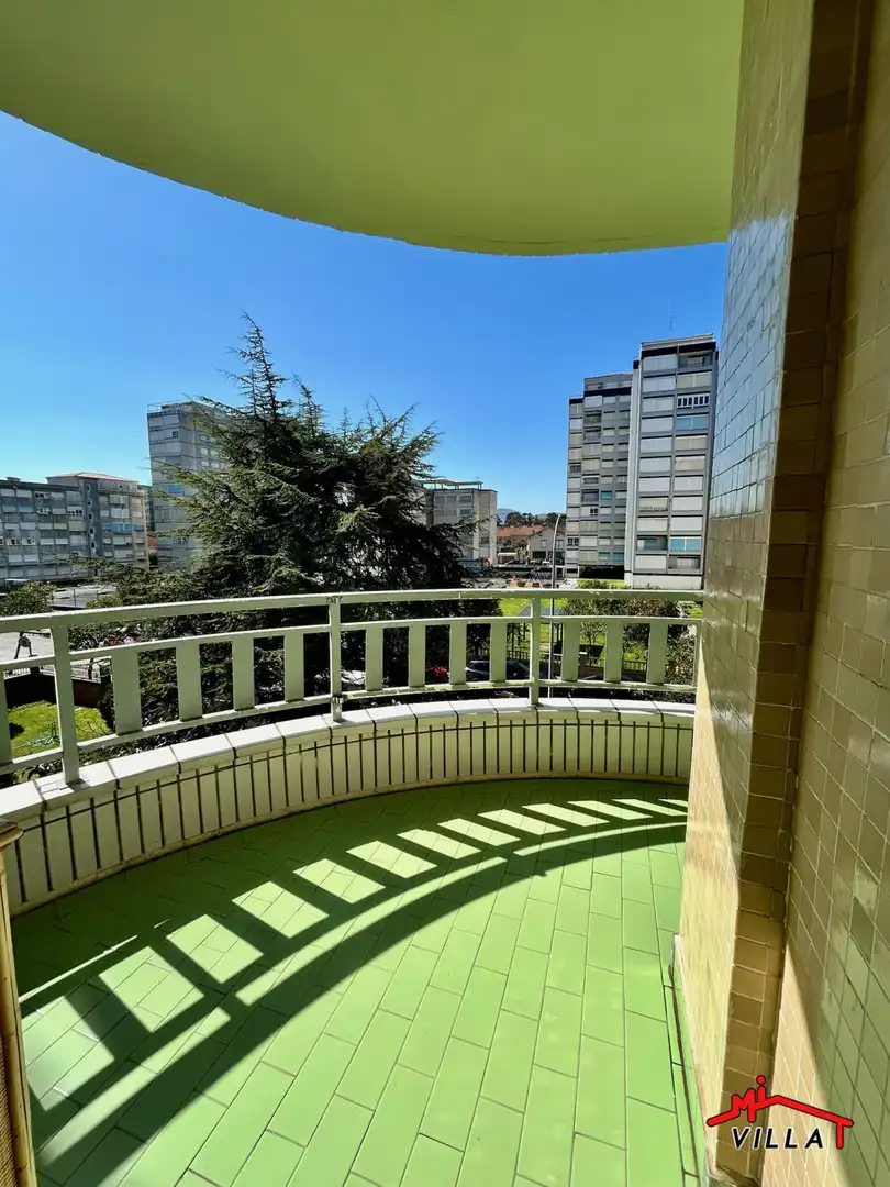 Terraza de Piso en venta en Laredo con Calefacción, Terraza y Amueblado