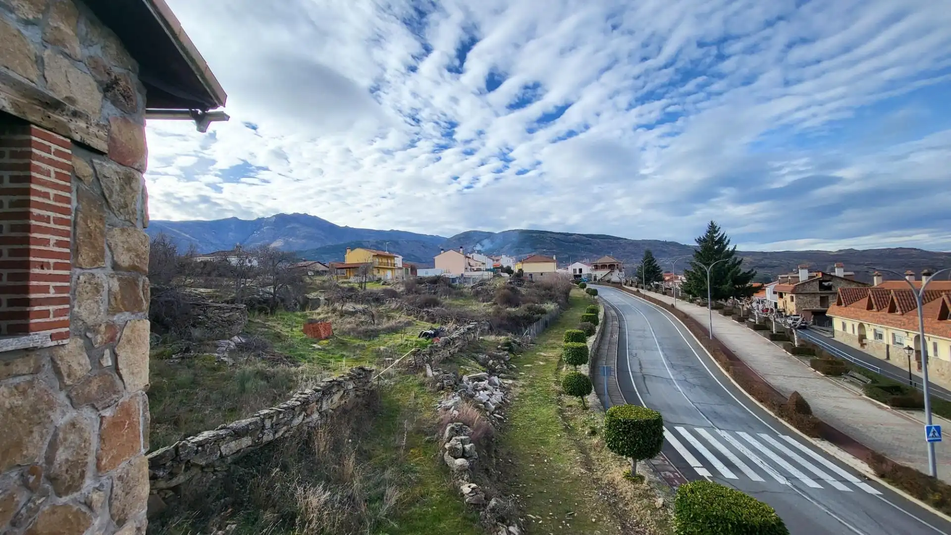 Vista exterior de Casa o xalet en venda en Villanueva de Ávila amb Jardí privat, Terrassa i Traster
