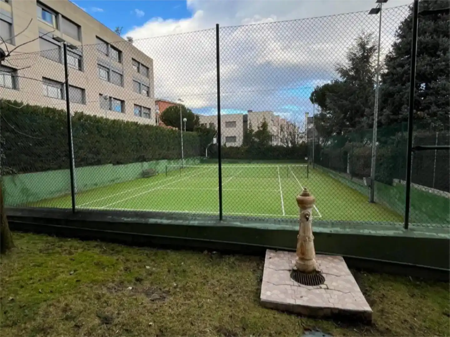 Parking de Piso en venta en  Madrid Capital con Aire acondicionado, Piscina y Balcón