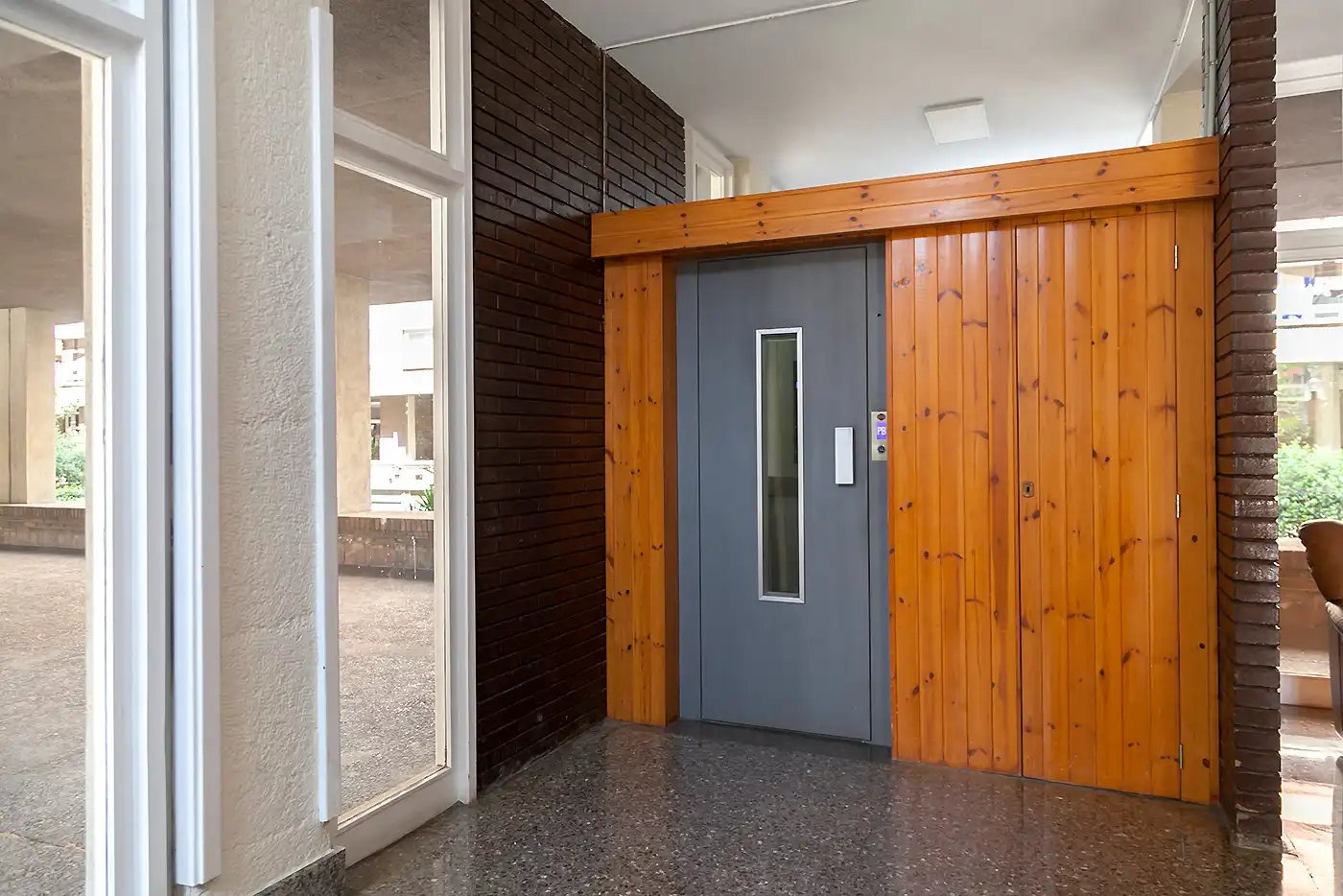 Piso en venta en Barcelona con Balcón y Alarma