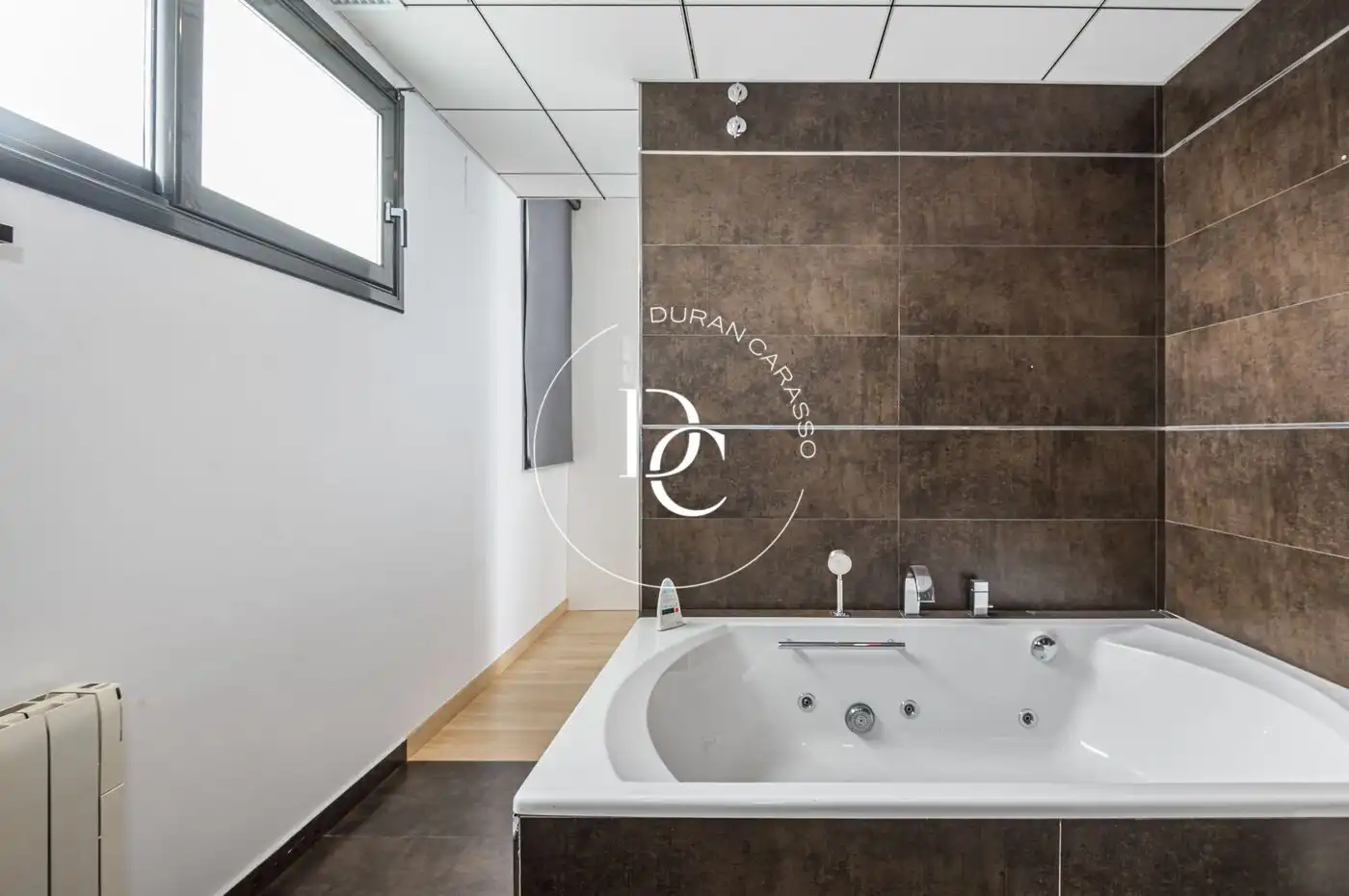 Baño de Casa o chalet en venta en Canyelles con Aire acondicionado, Calefacción y Jardín privado
