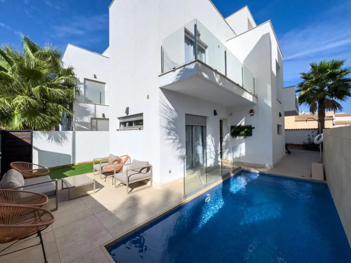 Villa mit Terrasse zum Verkauf in Nueva Torrevieja - Aguas Nuevas