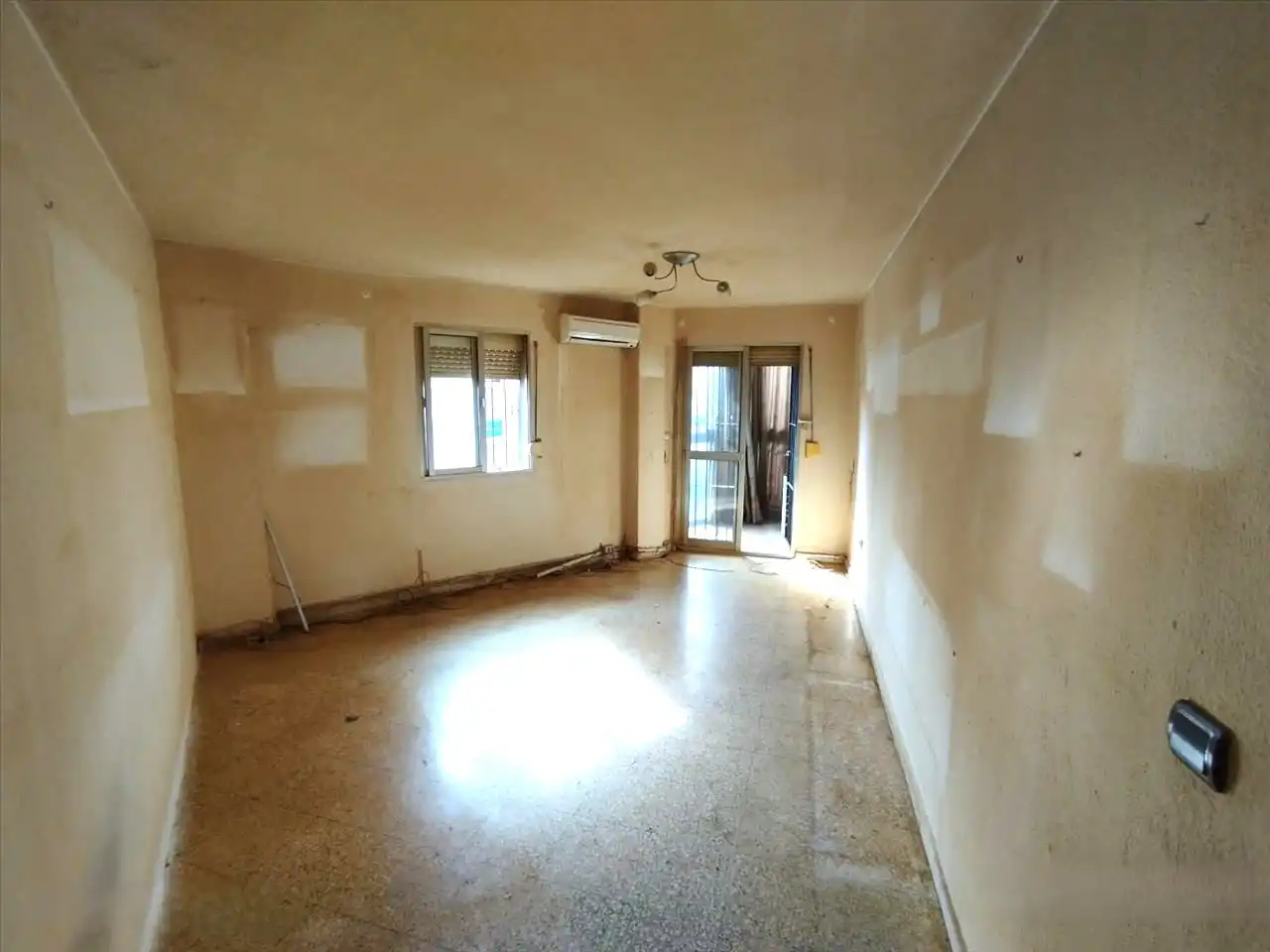 Sala de estar de Piso en venta en Sevilla con Aire acondicionado y Balcón