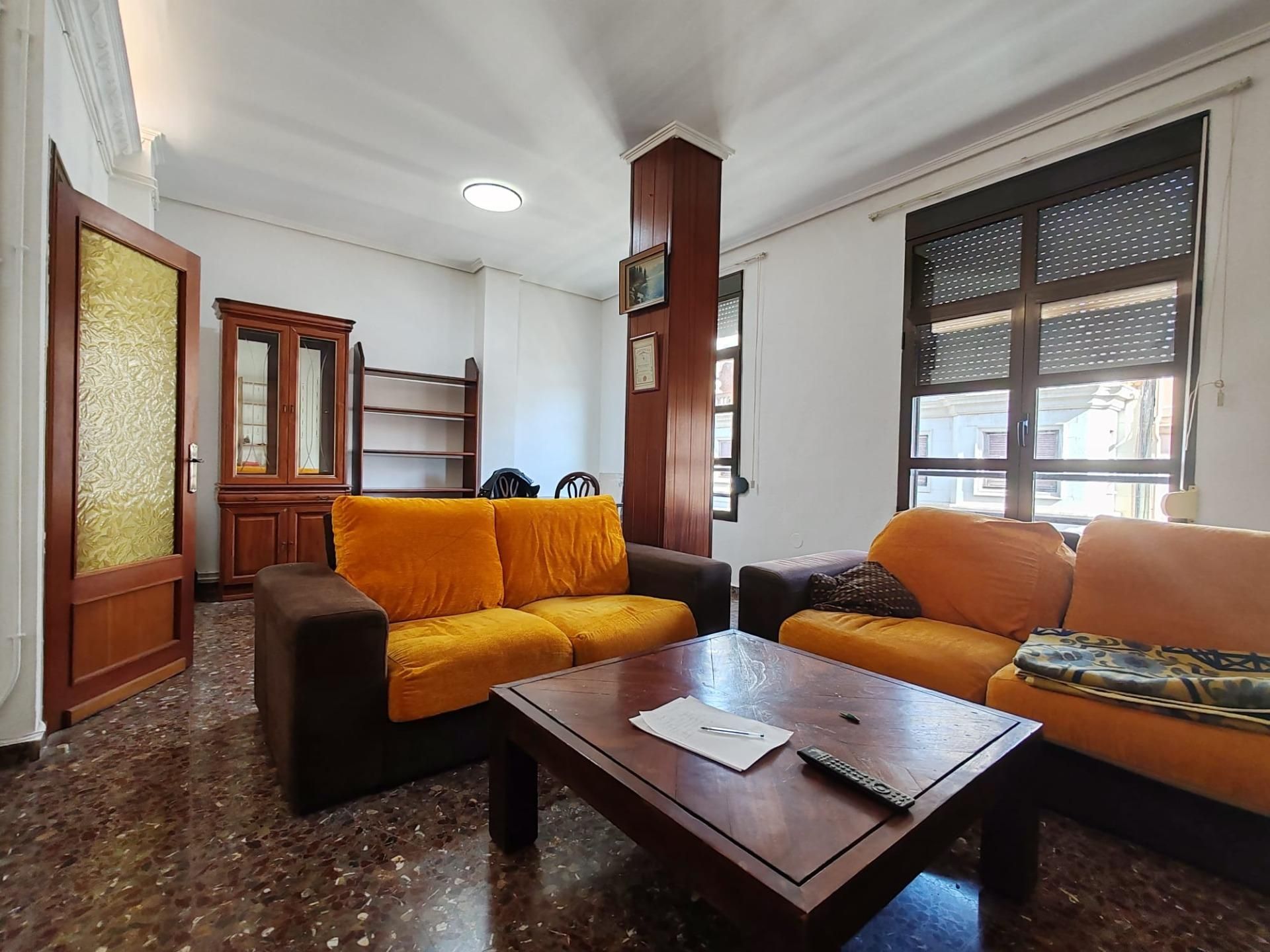 Sala d'estar de Pis de lloguer en  Valencia Capital amb Calefacció