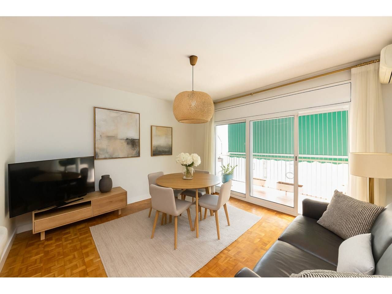 Sala d'estar de Pis en venda en Sabadell amb Aire condicionat, Calefacció i Traster