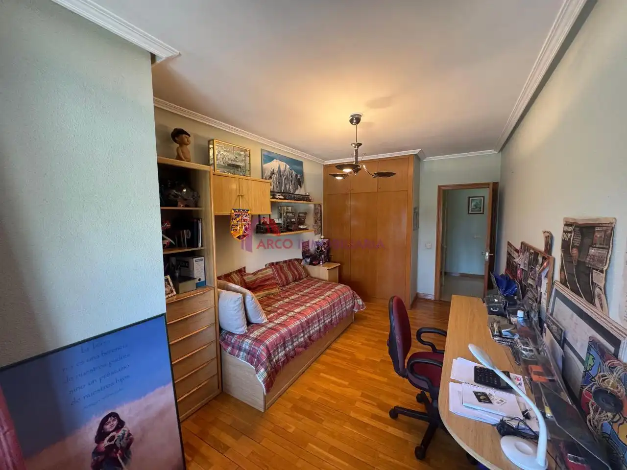 Habitación de Casa o chalet en venta en Alfoz de Quintanadueñas con Calefacción, Jardín privado y Amueblado