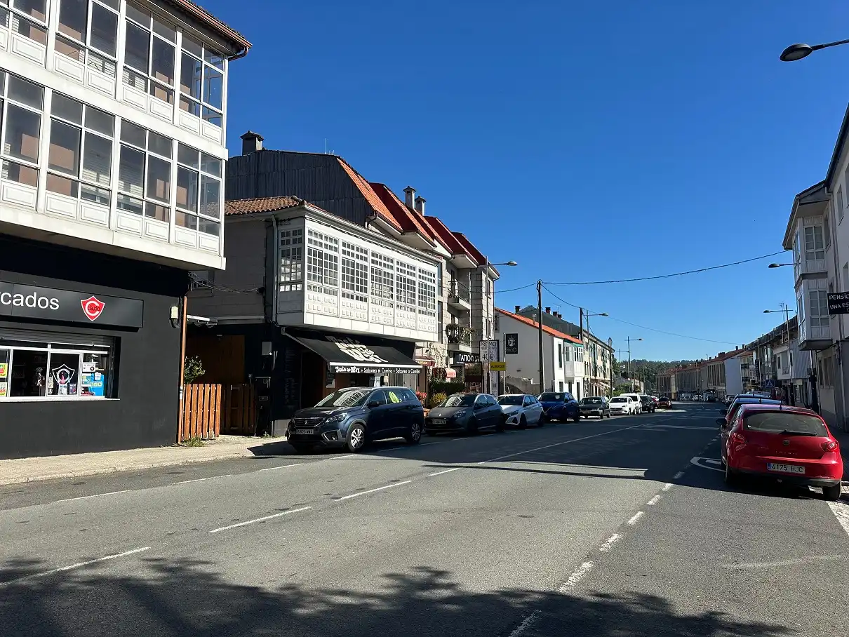 Casa amb terrassa en venda a Avenida Lugo