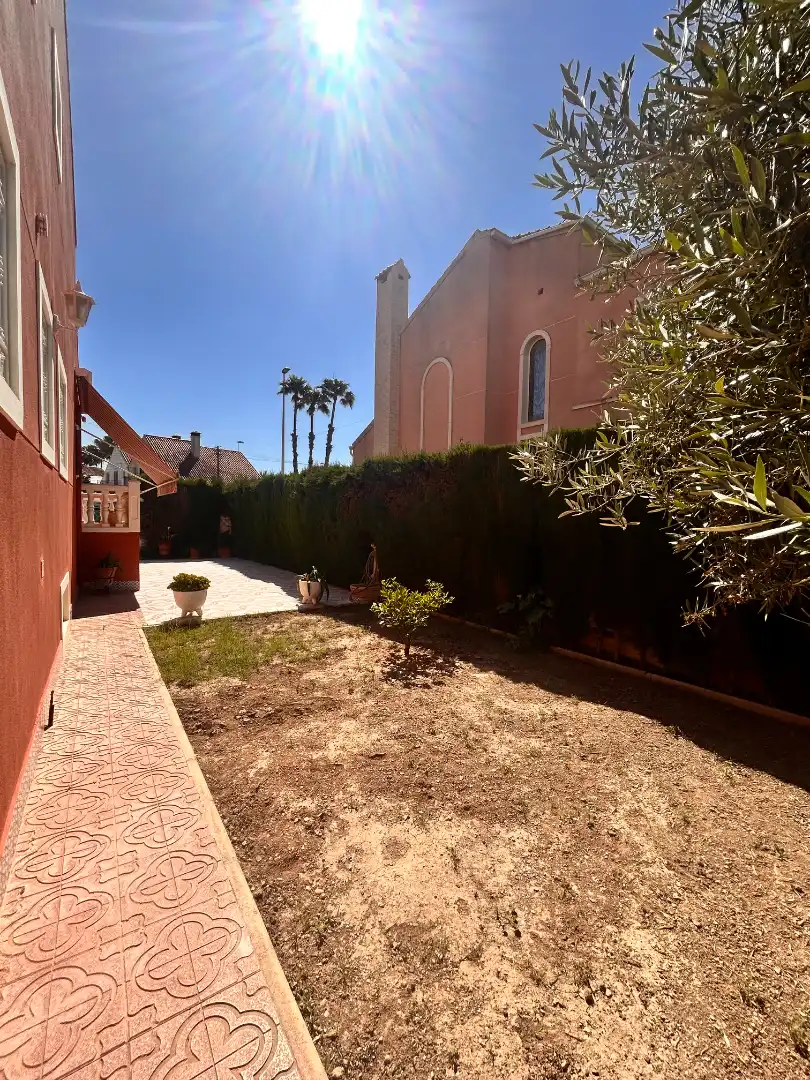 Jardín de Casa o chalet en venta en Elche / Elx con Aire acondicionado, Jardín privado y Terraza
