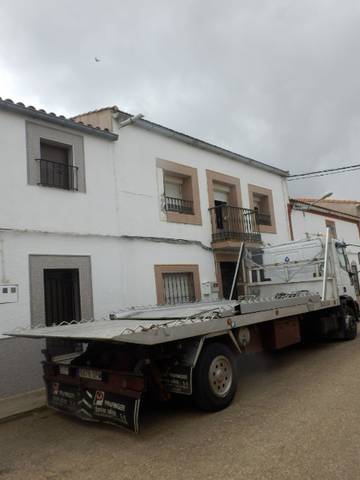 Casa-chalet en Venta en C/ Hernán Cortés en Casas de Don Pedro