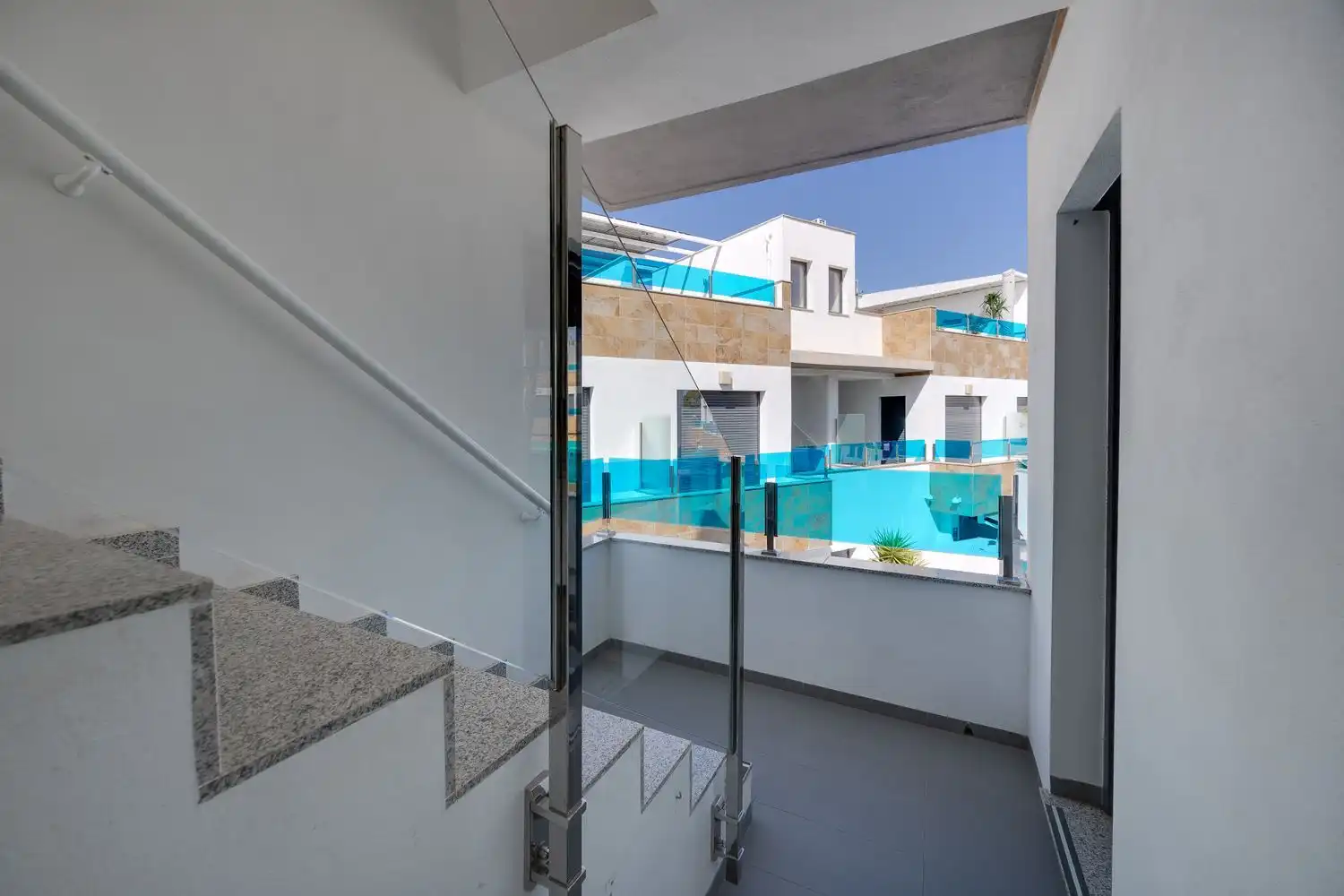 Reihenhaus mit Pool zum Verkauf in Calle Carmen Laforet 58, imagen 23