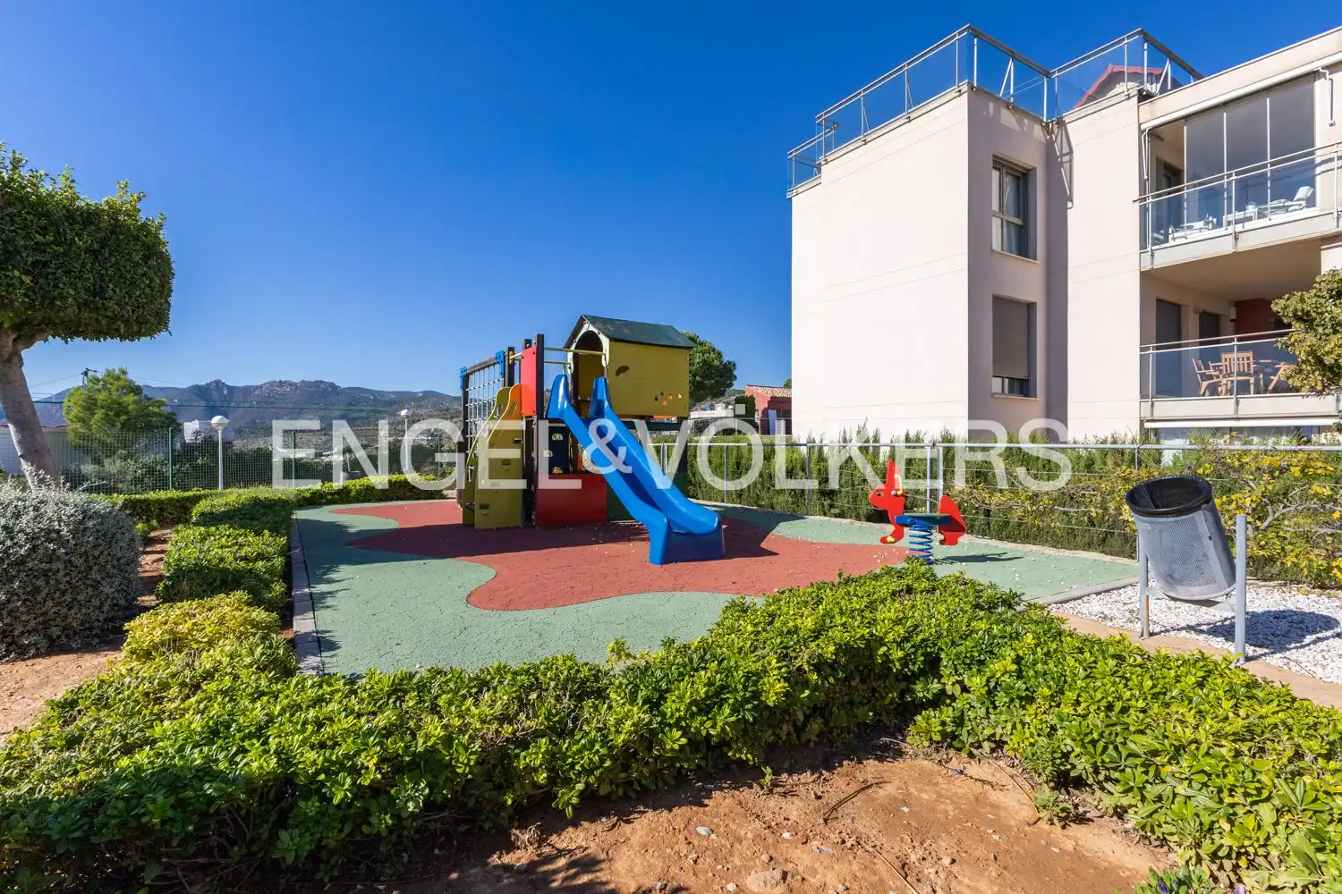 Terrace of Flat for rent in Oropesa del Mar / Orpesa  with Air Conditioner, Heating and Private garden