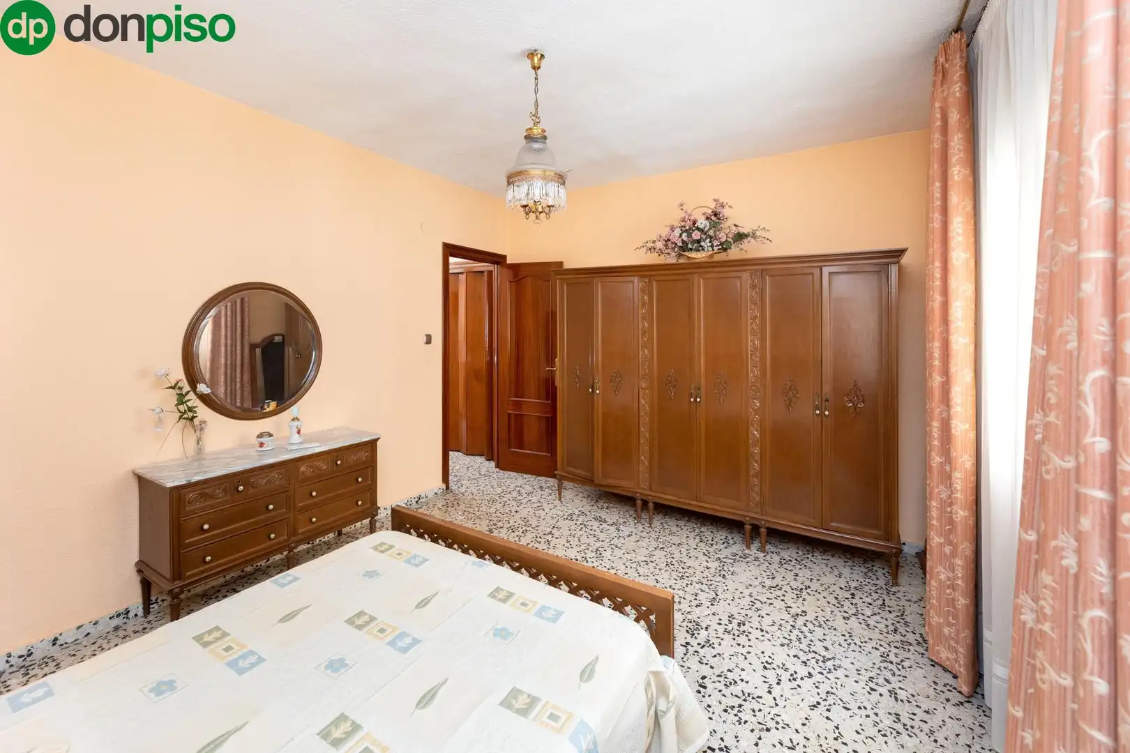 Schlafzimmer von Gebäude zum Verkauf in Granada