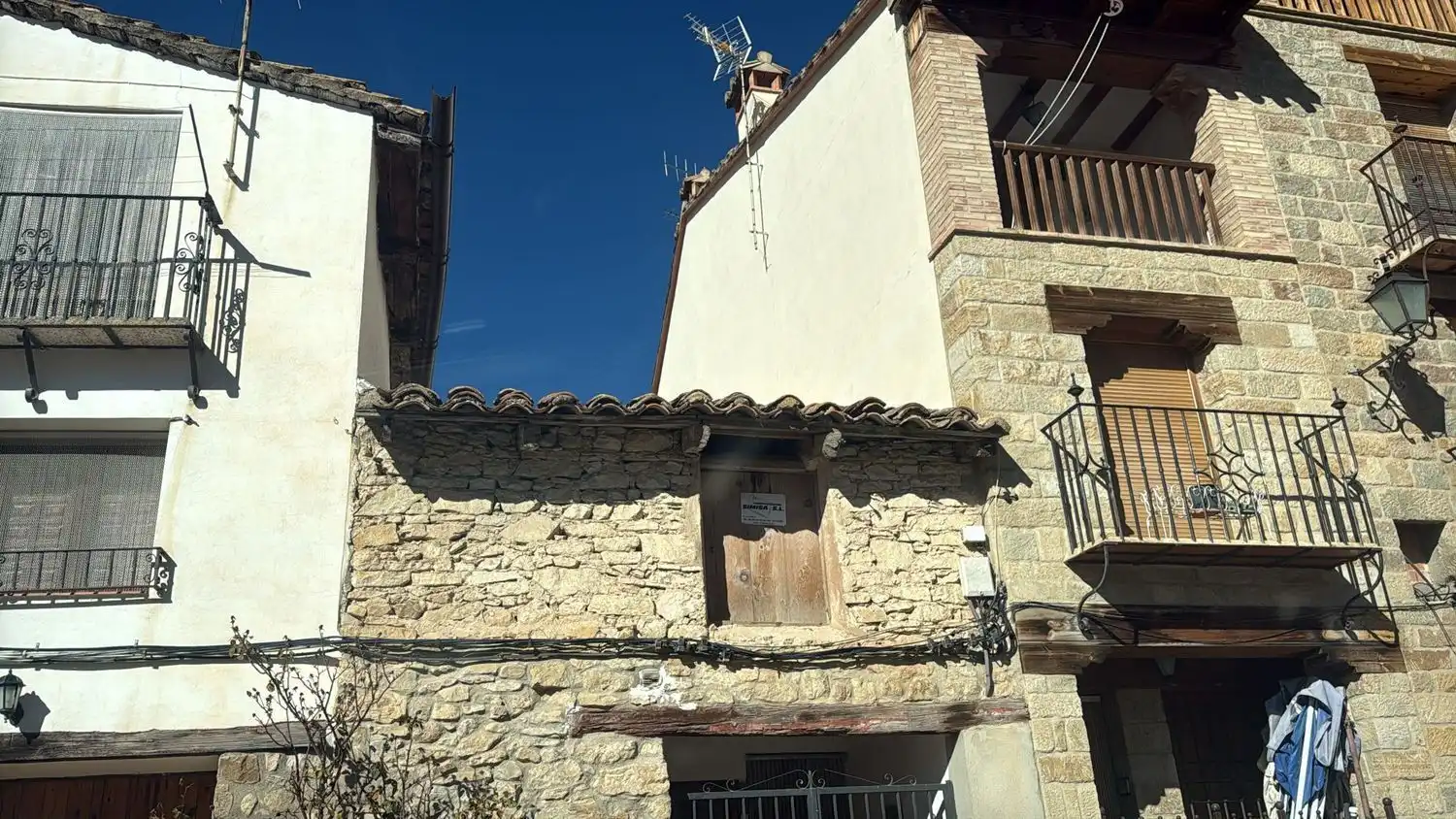 Exterior view of Houses for sale in Rubielos de Mora  with Storage room
