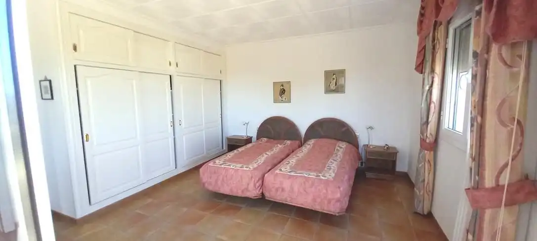 Dormitori de Casa o xalet en venda en Mont-roig del Camp amb Aire condicionat, Calefacció i Jardí privat