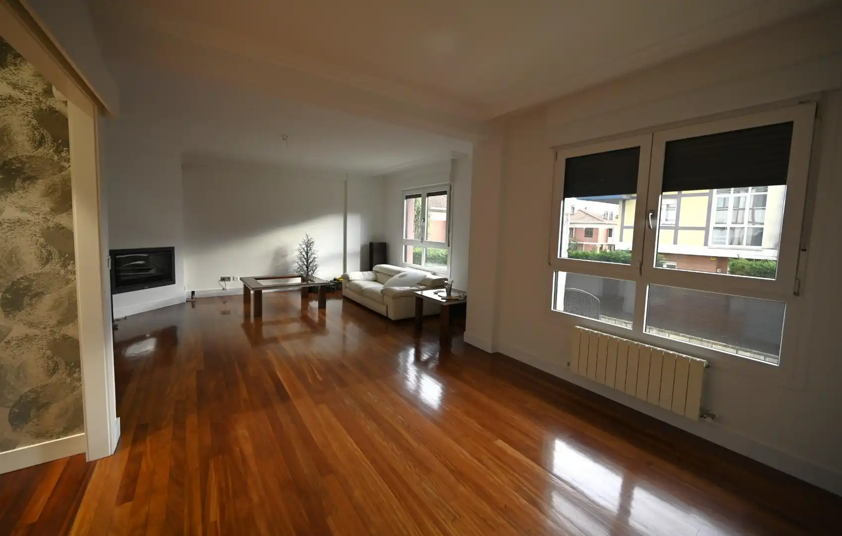Sala de estar de Casa adosada en venta en Loiu con Aire acondicionado, Calefacción y Jardín privado