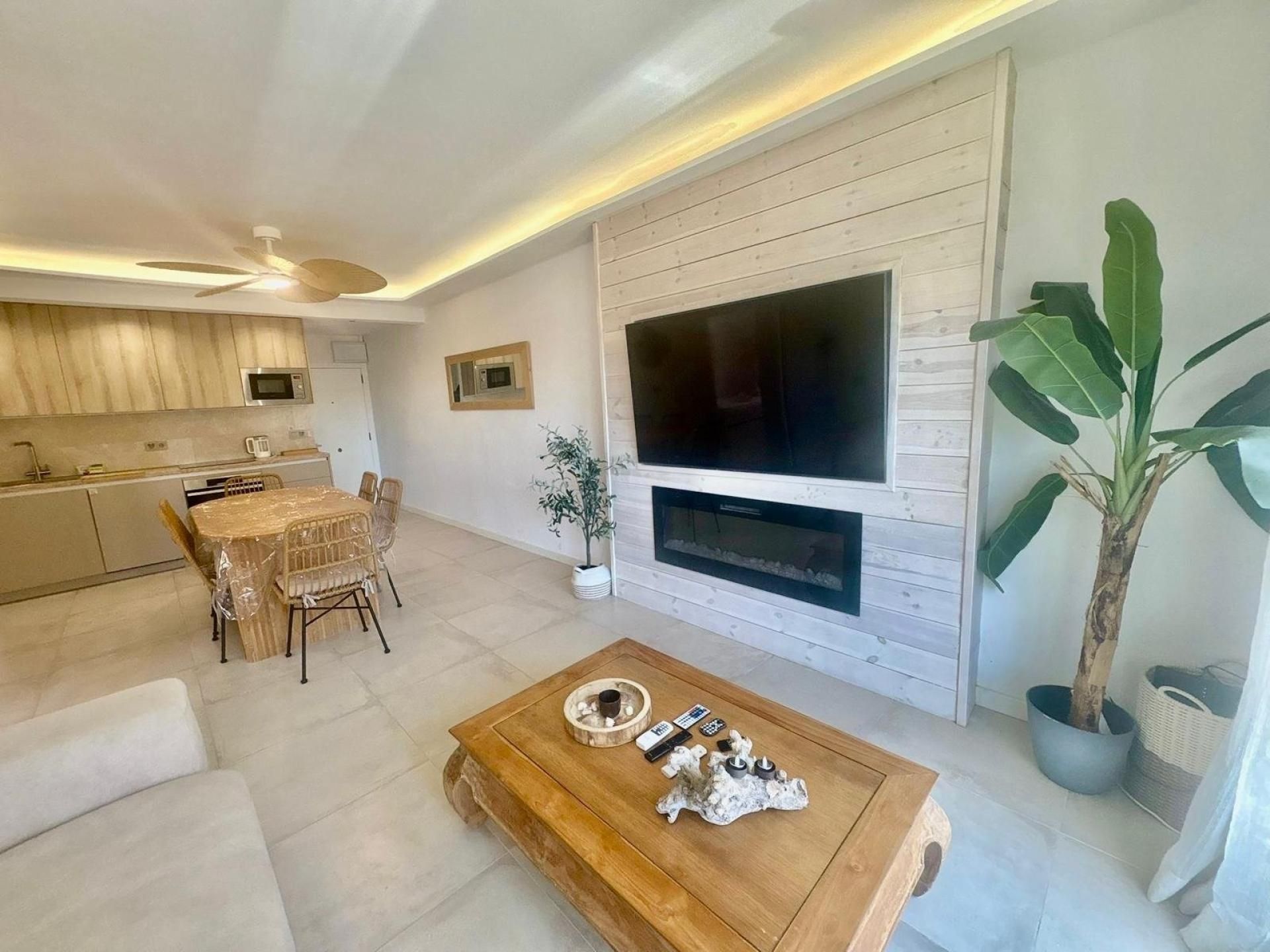 Living room of Flat for sale in Castell d'Aro, Platja d'Aro i s'Agaró  with Air Conditioner