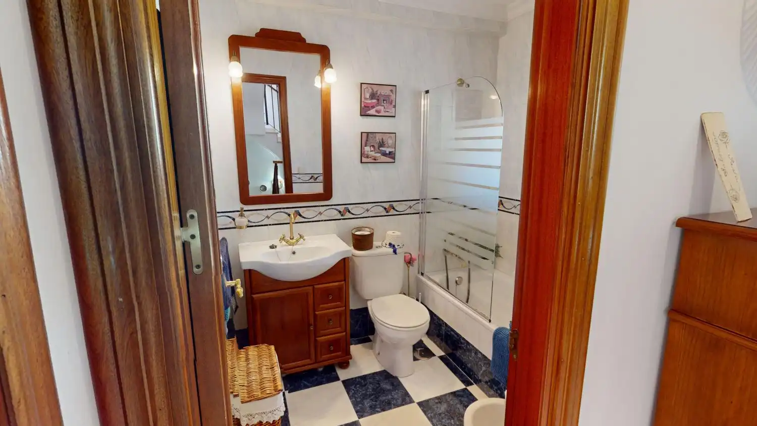 Bany de Casa o xalet en venda en Alcalá de Guadaira amb Aire condicionat i Terrassa