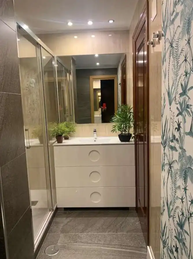 Baño de Apartamento en venta en Torremolinos con Aire acondicionado, Calefacción y Piscina