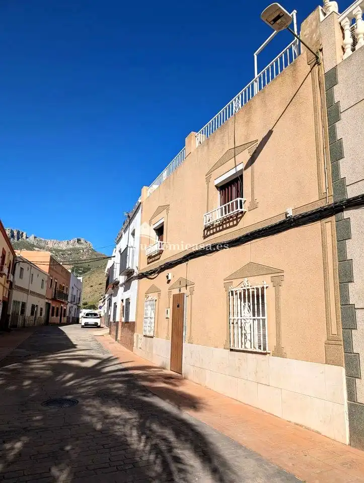 Vista exterior de Casa o xalet en venda en Jaén