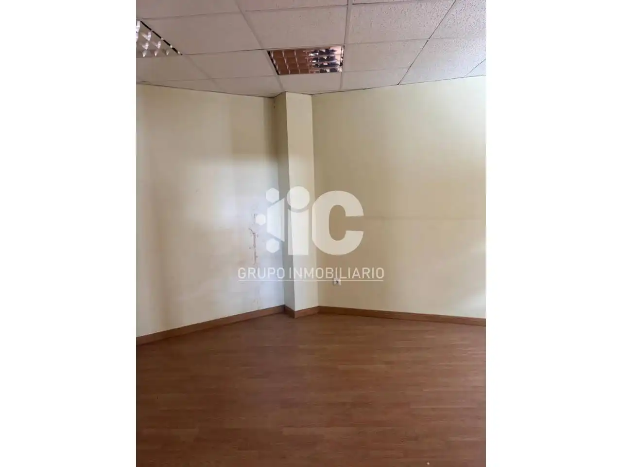 Local comercial en venda a Baena, imagen 3