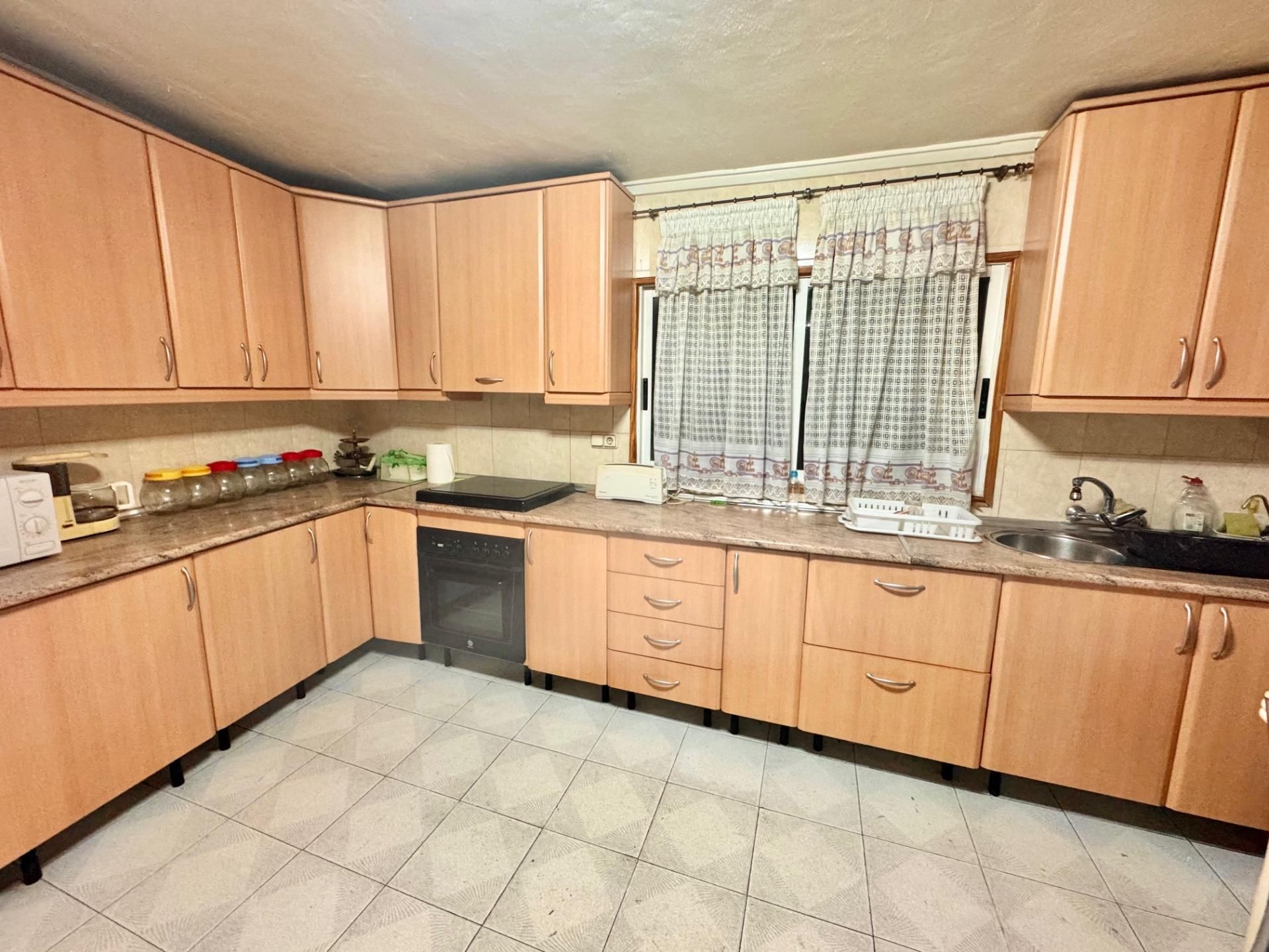 Cocina de Finca rústica en venta en Orihuela con Calefacción, Terraza y Trastero