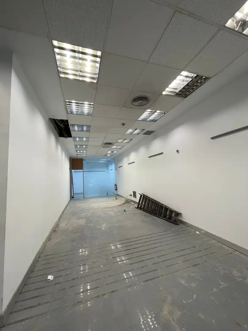Local en venta en Madrid con Aire acondicionado y Alarma