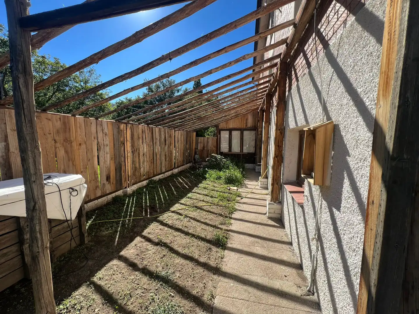 Vista exterior de Casa o chalet en venta en Navacepedilla de Corneja con Calefacción, Jardín privado y Parquet