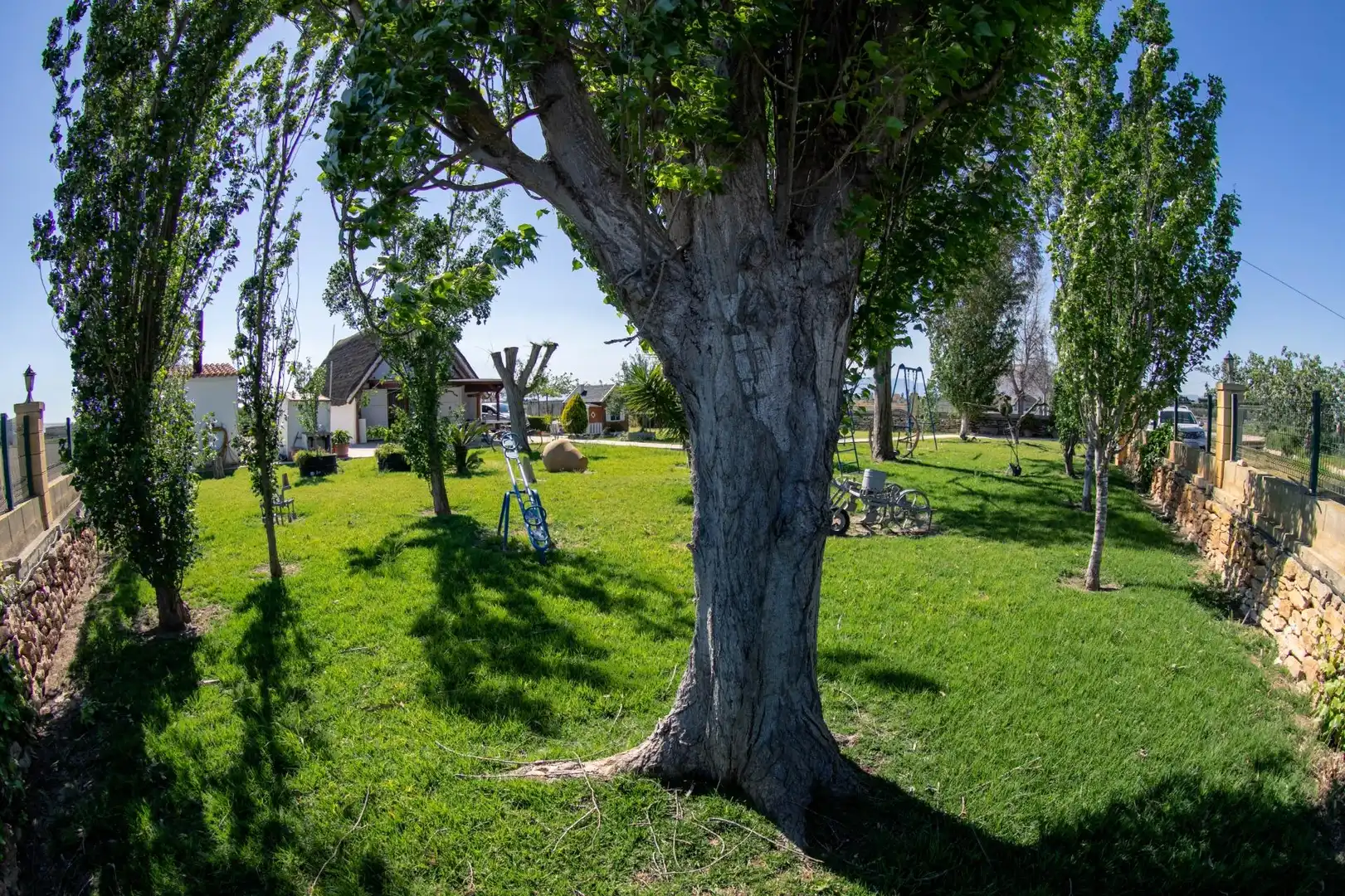 Jardí de Finca rústica en venda en Sant Jaume d'Enveja amb Terrassa