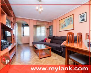 Living room of Flat for sale in Coslada  with Air Conditioner, Heating and Parquet flooring