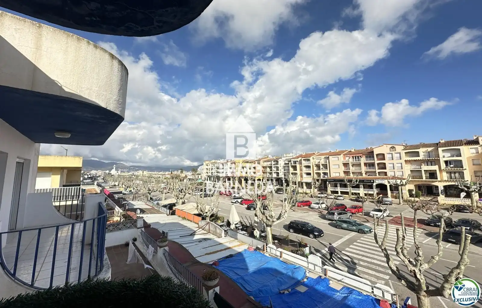 Vista exterior de Pis en venda en Empuriabrava amb Aire condicionat, Calefacció i Terrassa