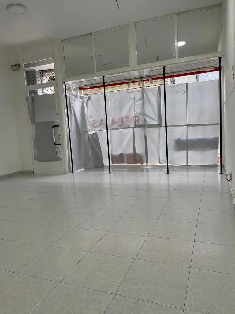 Local comercial en alquiler en Calle perez galdos, imagen 3