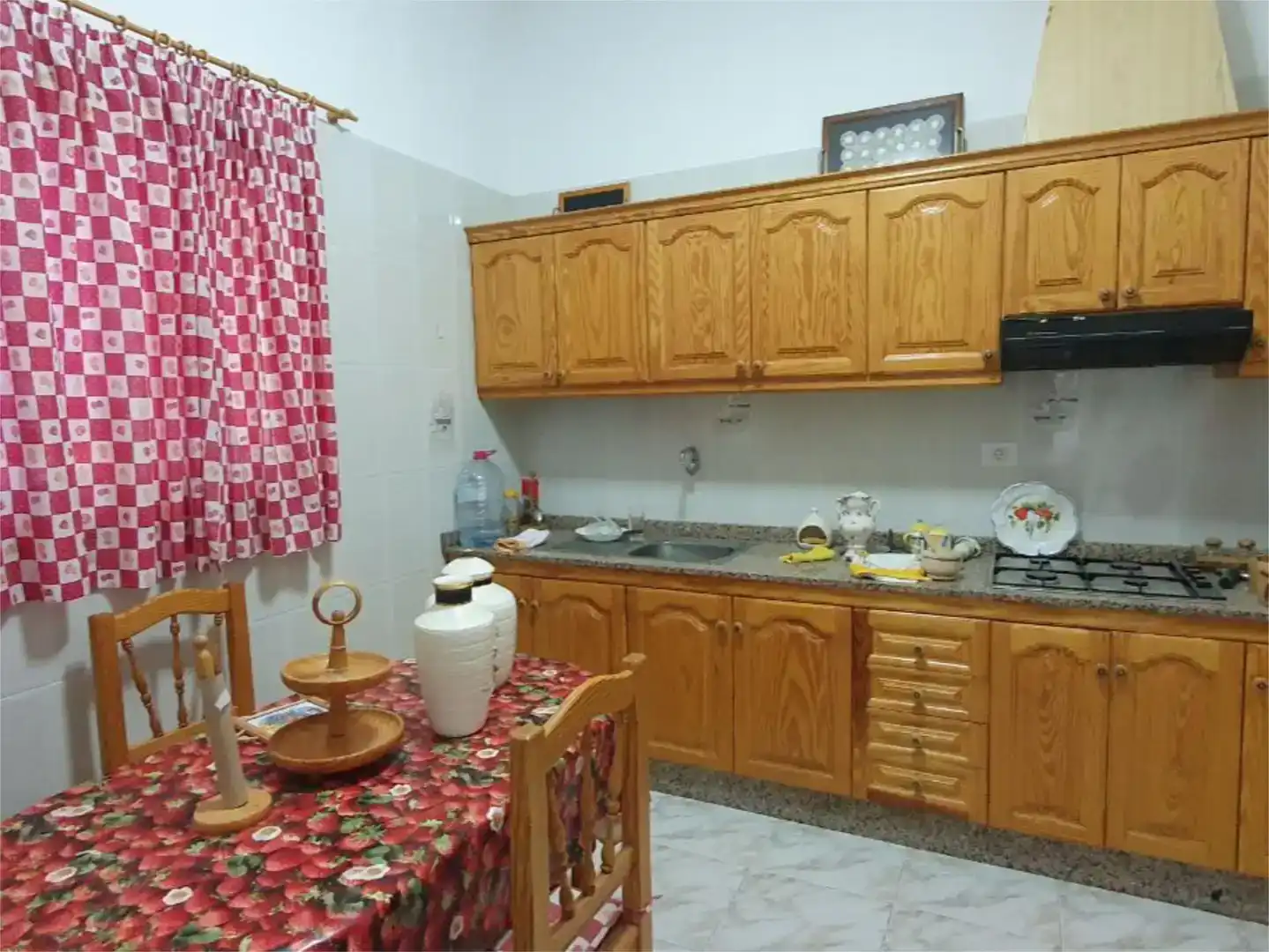 Cuina de Casa adosada en venda en Granadilla de Abona amb Jardí privat i Traster