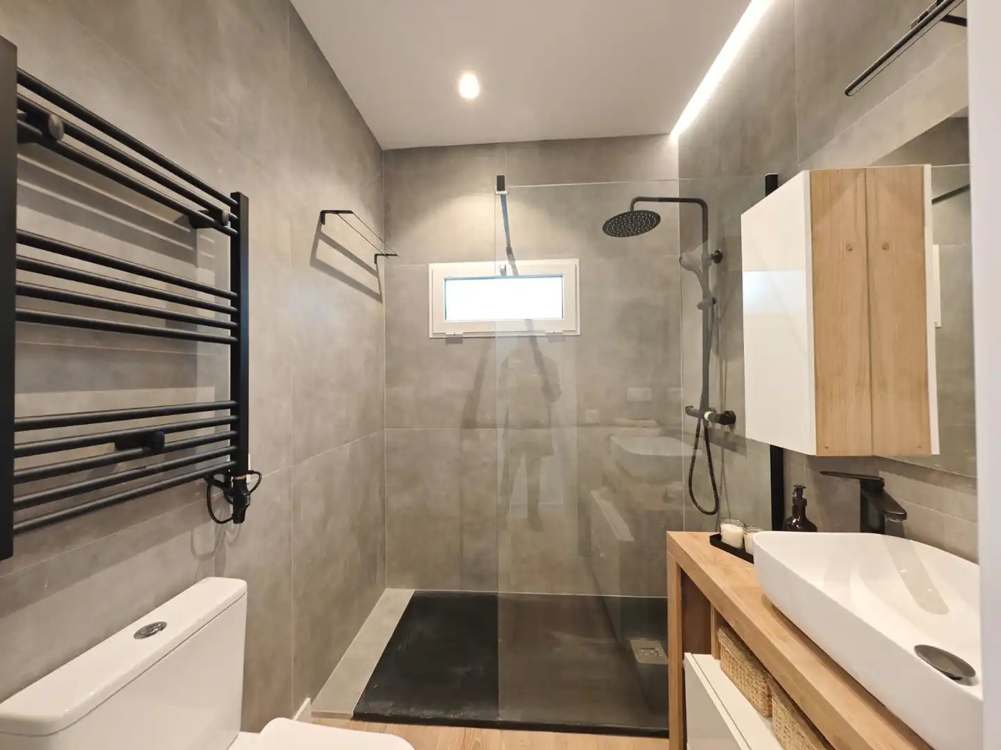 Baño de Planta baja en venta en Madrid con Aire acondicionado y Calefacción