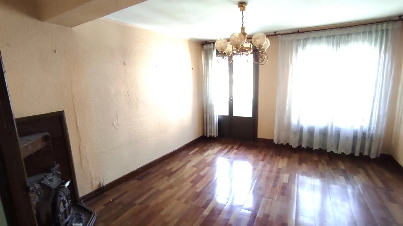 Sala de estar de Piso en venta en Eibar con Calefacción, Trastero y Horno