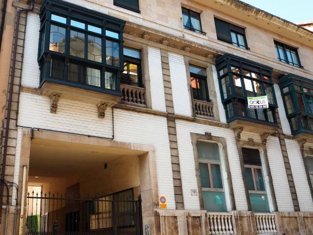 Garaje en Alquiler en Calle Azcárraga, 12 en El Postigo