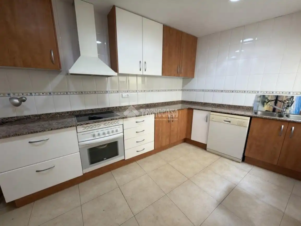 Kitchen of Flat for rent in Parc Central