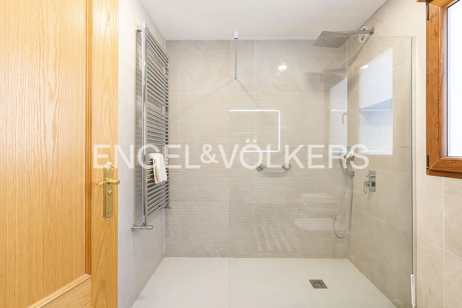 Baño de Casa o chalet de alquiler en Alpedrete con Calefacción y Jardín privado