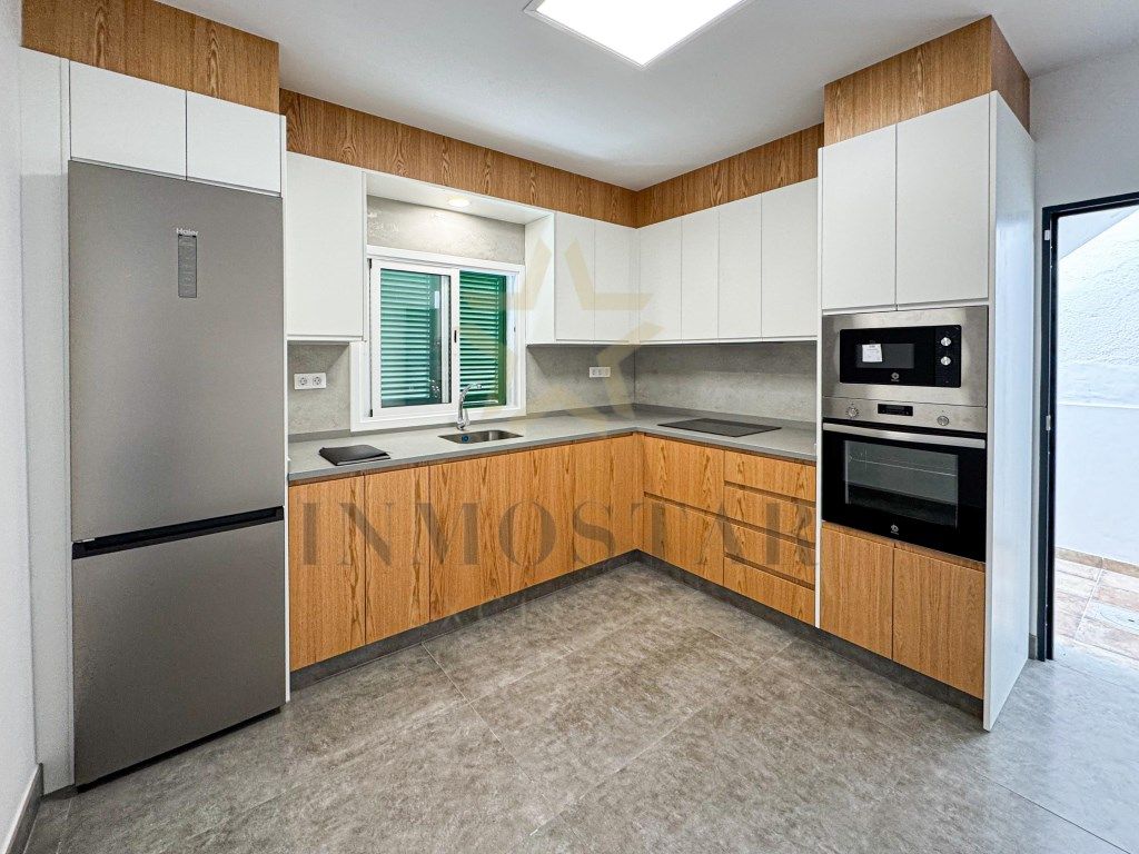 Kitchen of House or chalet for sale in Arona