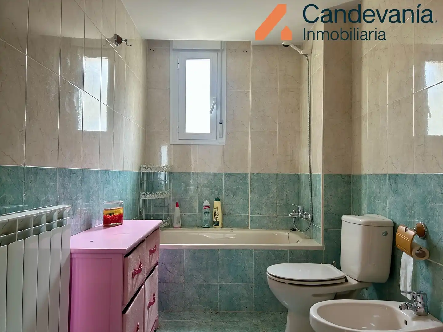 Baño de Piso en venta en San Mateo de Gállego con Calefacción y Trastero