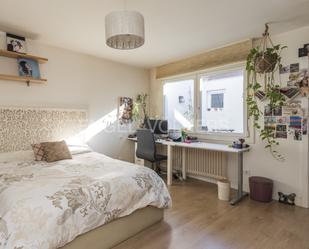 Bedroom of Duplex for sale in  Madrid Capital  with Air Conditioner, Heating and Private garden