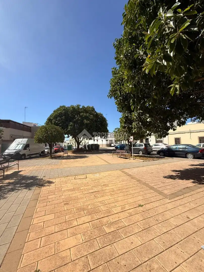 Vista exterior de Casa adosada en venta en Alcalá de Guadaira con Aire acondicionado y Terraza