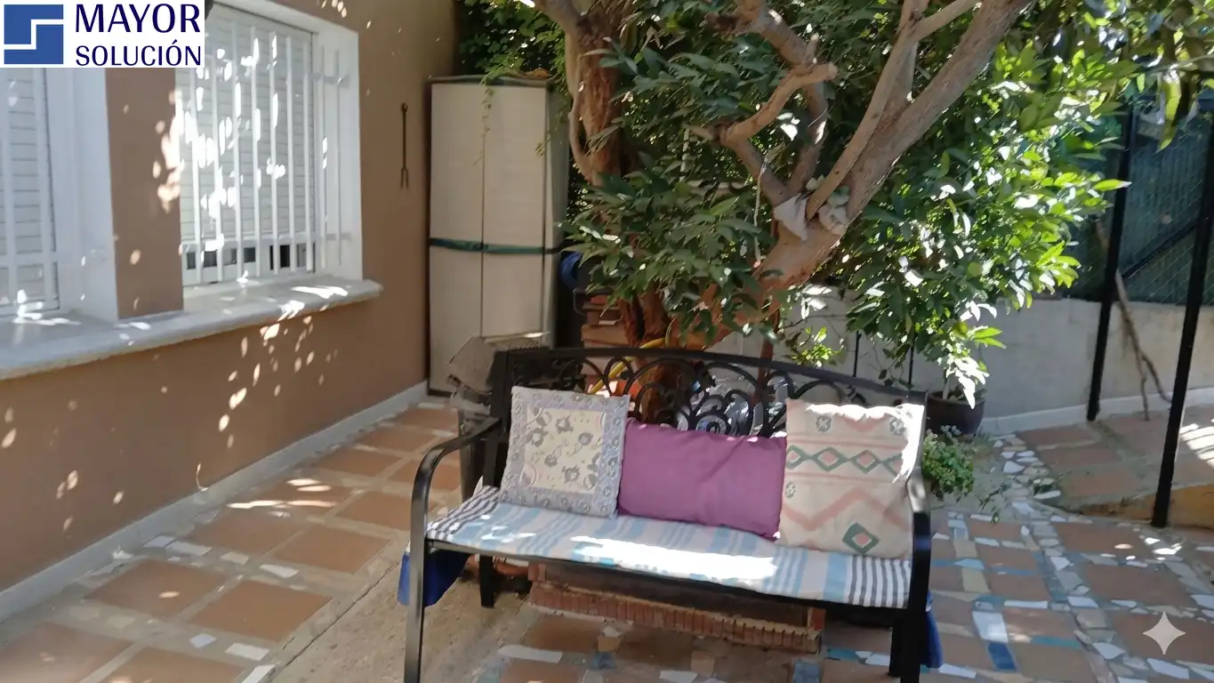 Jardín de Piso en venta en Ullà con Jardín privado, Terraza y Amueblado